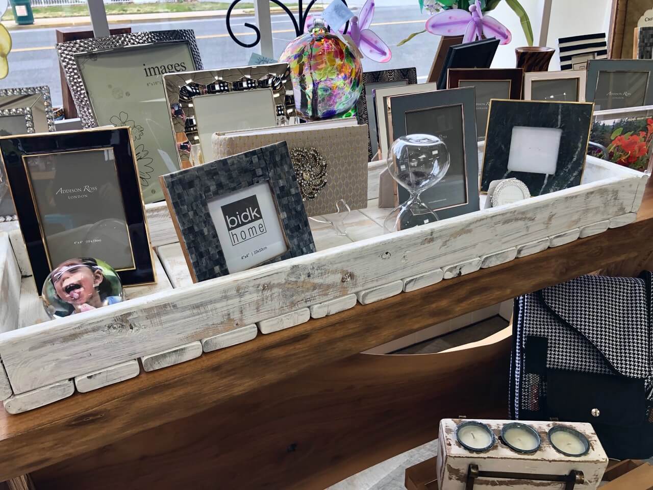 Stuart Gifts Frame